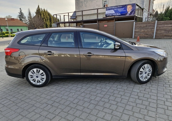 Ford Focus cena 32400 przebieg: 178450, rok produkcji 2015 z Legnica małe 277